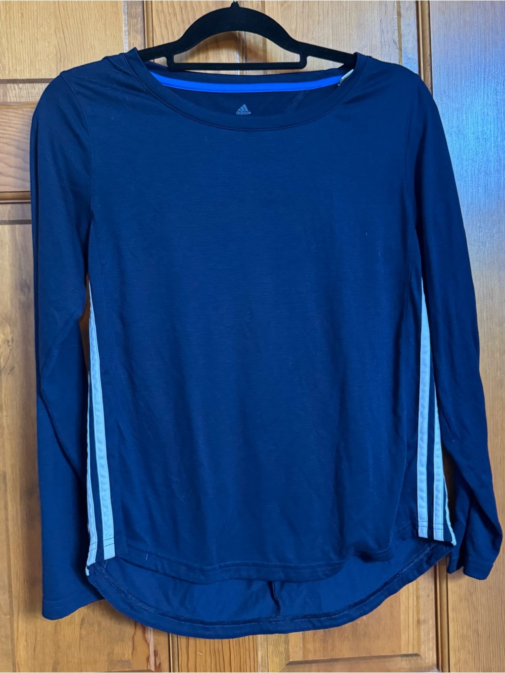 🎀 5 for 25! 🛍️ Adidas Long Sleeve Navy Athletic Top with Stripes